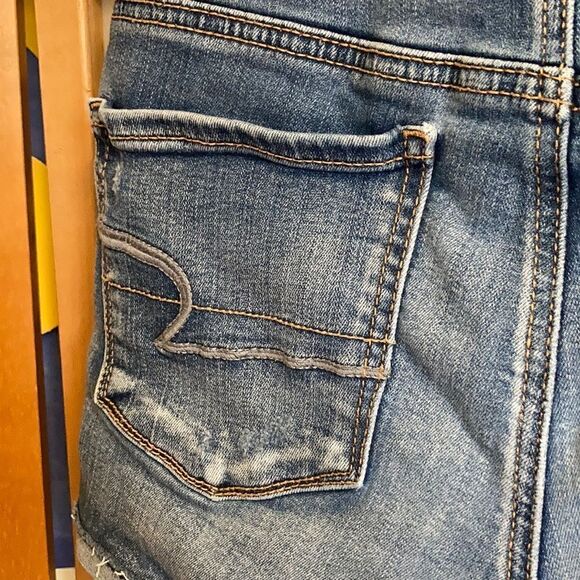American Eagle Hi Rise Shortie Super Stretch Short - Picture 4 of 8